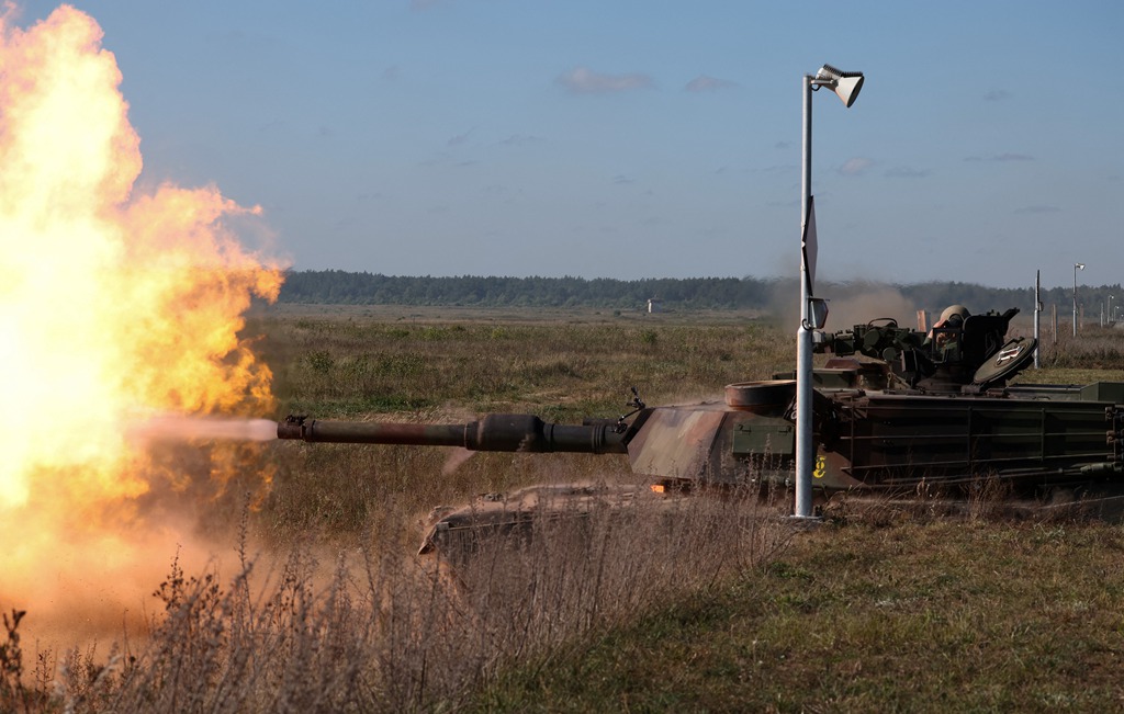 首批美制“艾布拉姆斯”主战坦克运抵乌克兰