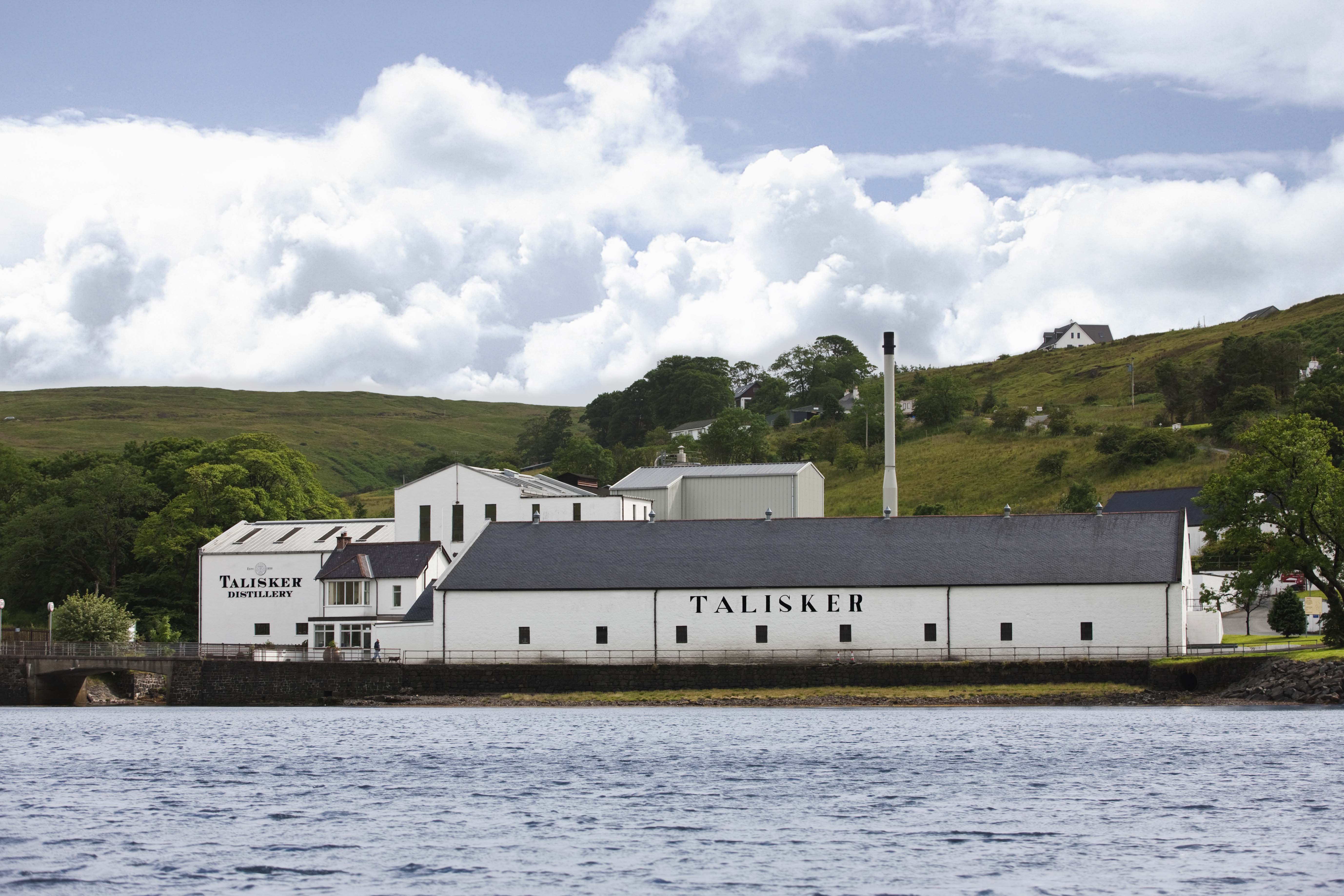 “因海而生”的泰斯卡酒厂矗立于苏格兰斯凯岛海岸