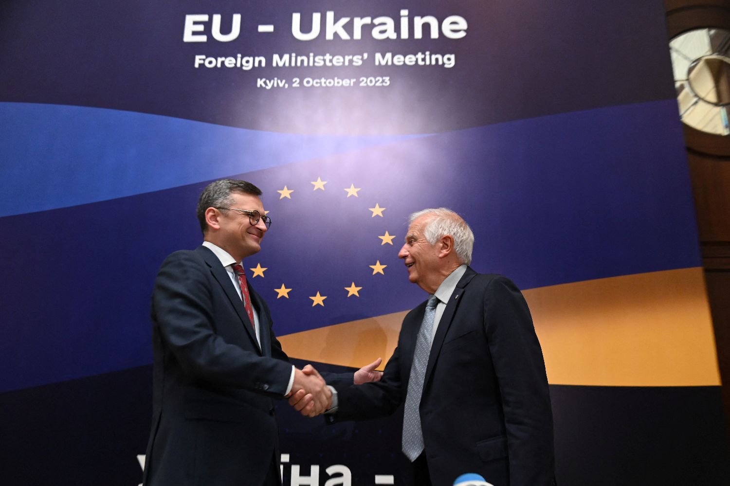 欧盟外长会在基辅举行 博雷利：将推动乌“入盟”