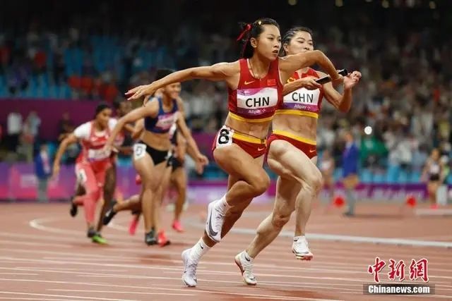 杭州亚运会 中国男女4x100米接力双双夺冠 