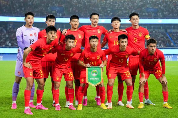 中国男足亚运队闷平孟加拉国队 小组第一出线