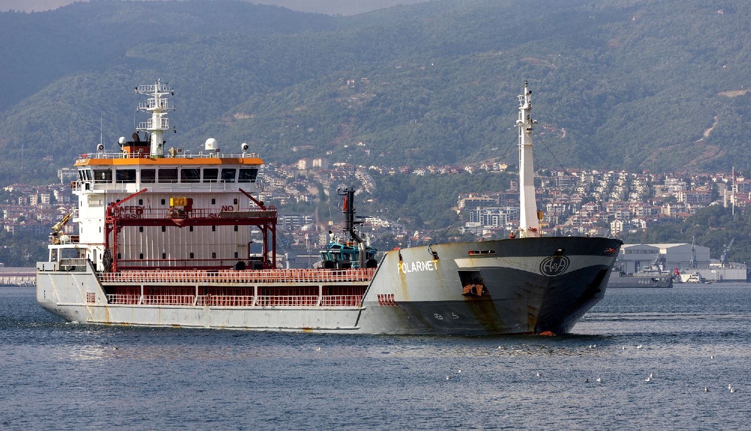 黑海农产品外运协议终止后 首艘运送乌粮船抵土耳其